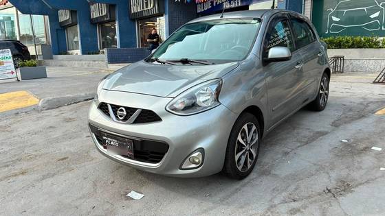 NISSAN MARCH 1.6 SL 16V FLEX 4P MANUAL NISSAN MARCH 1.6 SL 16V FLEX 4P MANUAL